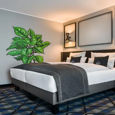 - The Niu, Square By Ihg