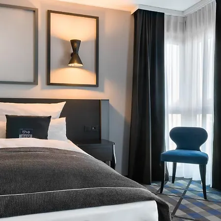 호텔 - The Niu, Square By Ihg 3*