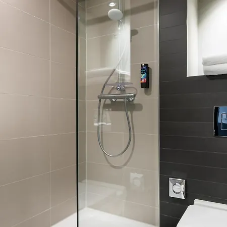 - The Niu, Square By Ihg Hotel City Airport Mannheim