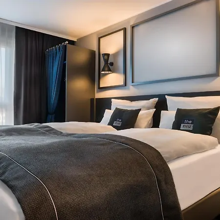 - The Niu, Square By Ihg 3*