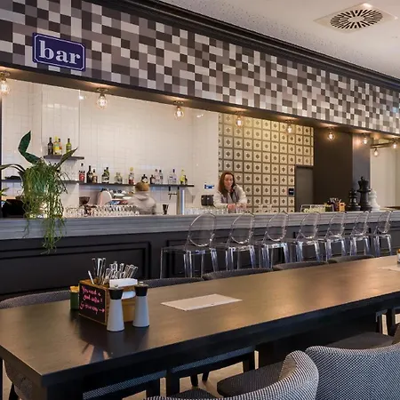 Hotel - The Niu, Square By Ihg 3*