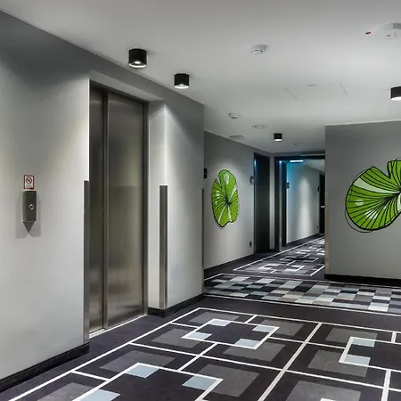 - The Niu, Square By Ihg City Airport Mannheim