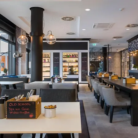 - The Niu, Square By Ihg