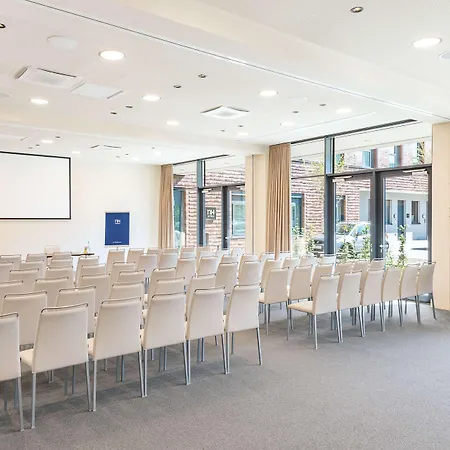 - The Niu, Square By Ihg