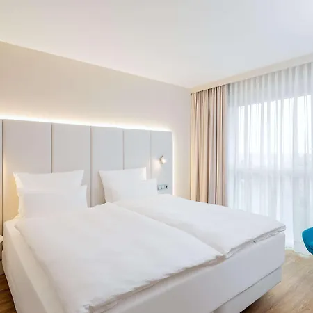 - The Niu, Square By Ihg 3*