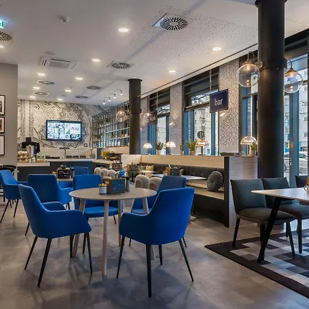 - The Niu, Square By Ihg