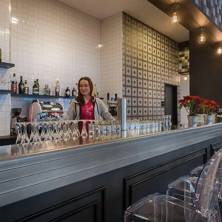 Hotel - The Niu, Square By Ihg 3*