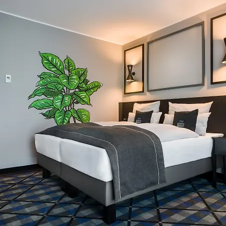 - The Niu, Square By Ihg Hotel