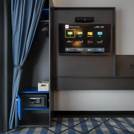 - The Niu, Square By Ihg