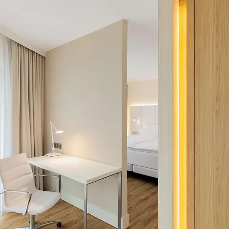 - The Niu, Square By Ihg