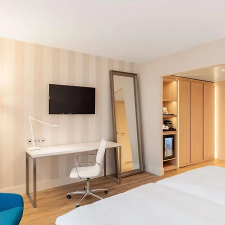 - The Niu, Square By Ihg 호텔 3*