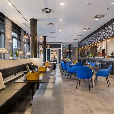- The Niu, Square By Ihg Hotel City Airport Mannheim