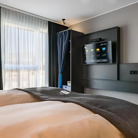 - The Niu, Square By Ihg Hotel 3*