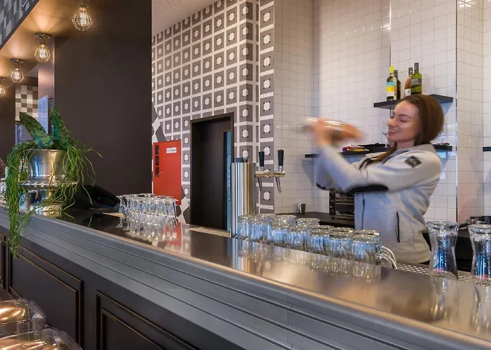 - The Niu, Square By Ihg Hotel 3*