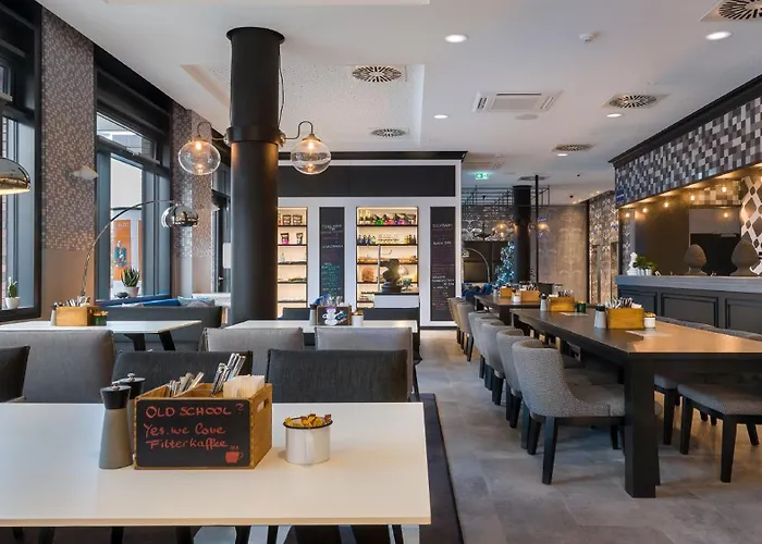 - The Niu, Square By Ihg