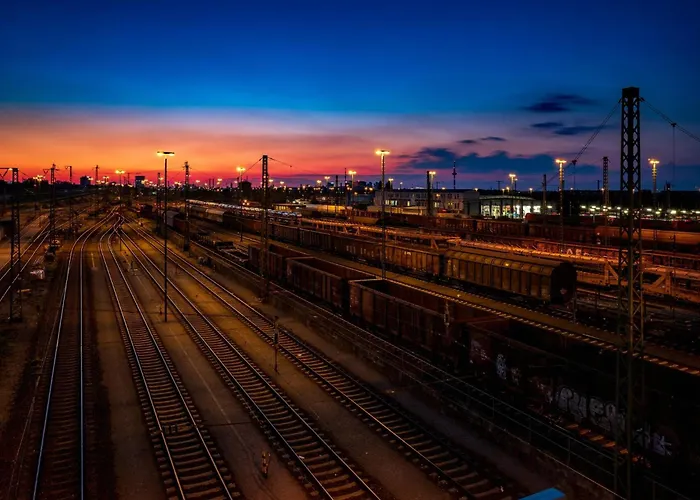 - The Niu, Square By Ihg 3*