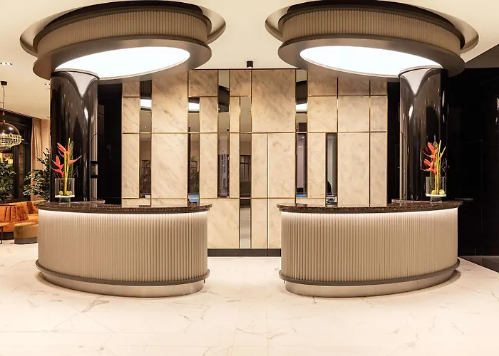 - The Niu, Square By Ihg 3*