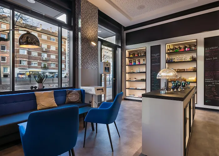 - The Niu, Square By Ihg 3*