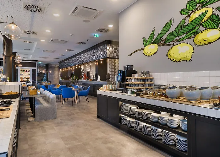 - The Niu, Square By Ihg Hotel