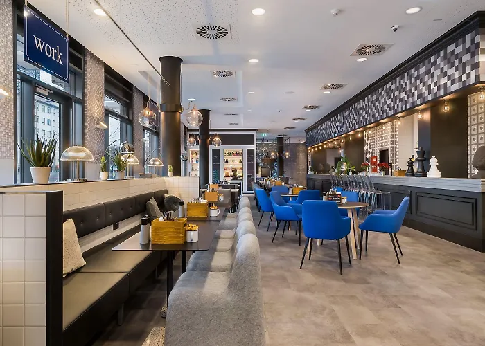 - The Niu, Square By Ihg Hotel