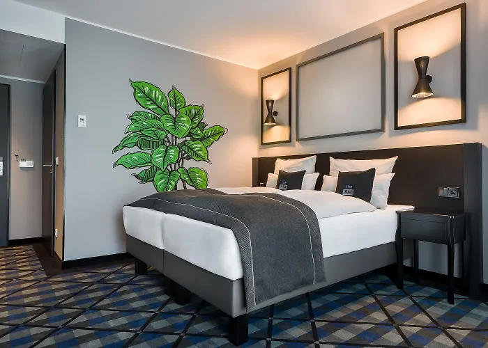 - The Niu, Square By Ihg Hotel