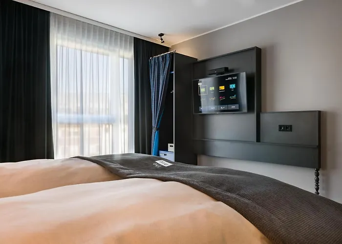 - The Niu, Square By Ihg Hotel 3*